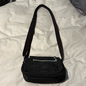 Kipling small purse. Excellent condition